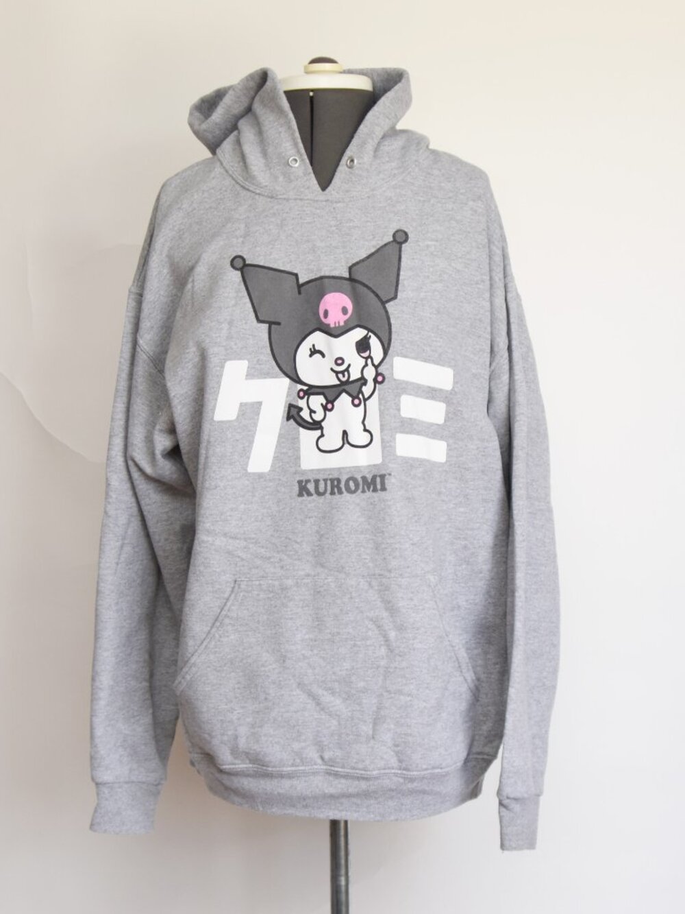 Sanrio Bioworld Kuromi Gray Wink Graphic Hoodie M